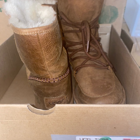 uggs - Picture 4 of 4